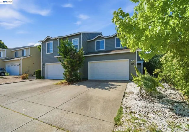 3rd image of 227 Clearpointe Dr, Vallejo, CA 94591 | MLS# 41133069