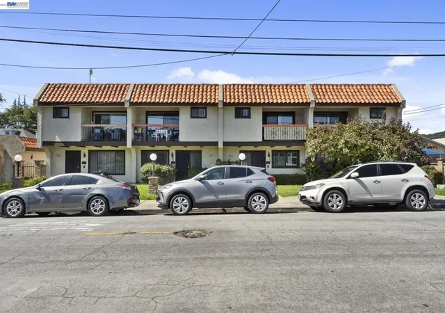 Homes for sale in San Leandro, CA | 960 Joaquin Ave, San Leandro, CA 94577 | MLS# 41133087