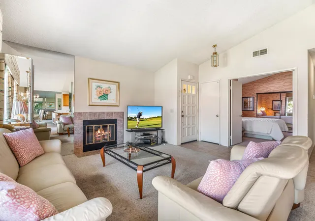 Listing Photo 4 - Condo for sale in building located at 42231 Sultan Ave, Palm Desert, CA 92211