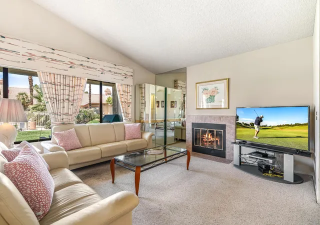 Listing Photo 5 - Condo for sale in building located at 42231 Sultan Ave, Palm Desert, CA 92211