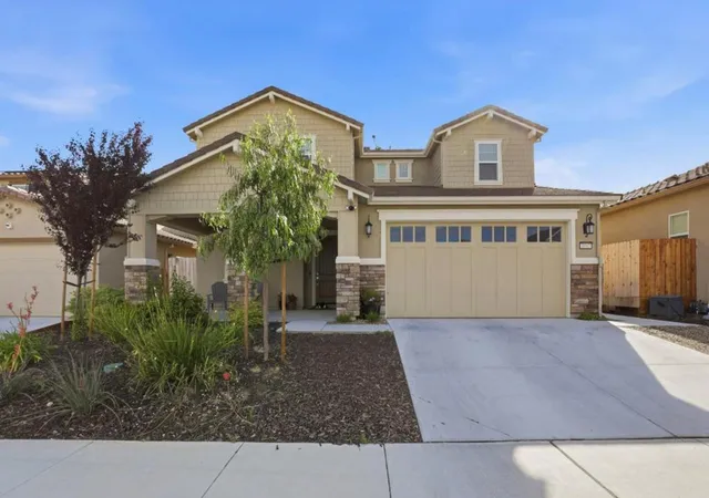 1st image of 1097 Sunridge Dr, Hollister, CA 95023 | MLS# ML82045397