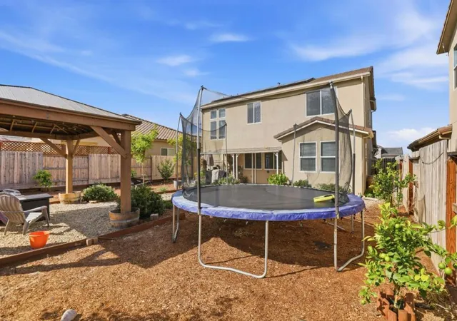 44th image of 1097 Sunridge Dr, Hollister, CA 95023 | MLS# ML82045397