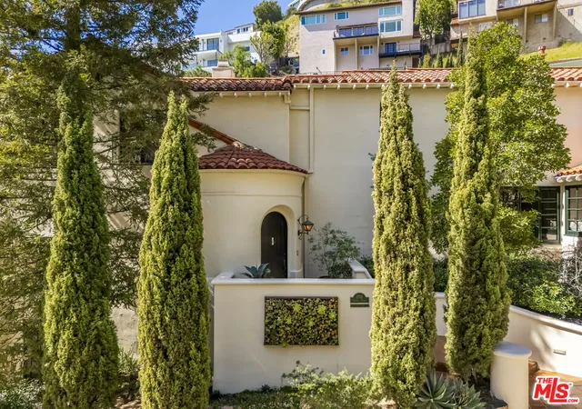 4th image of 1701 Queens Ct, Los Angeles, CA 90069 | MLS# 26806631