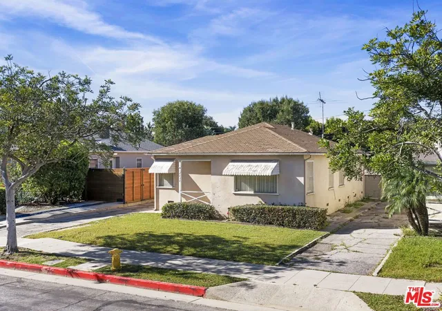 Homes for sale in Santa Monica, CA | 2636 33rd St, Santa Monica, CA 90405 | MLS# 26816501