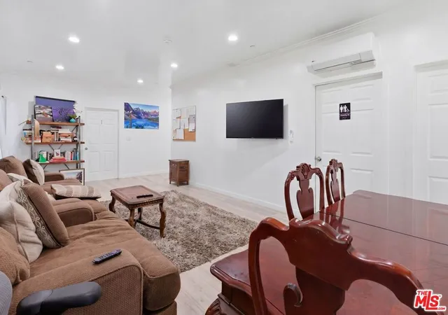 5th image of 1801 W 43Rd St, Los Angeles, CA 90062 | MLS# 26805899