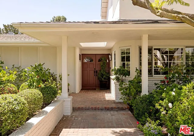 Photo 3 of Single family home for sale at 1615 Stradella Rd, Los Angeles, CA 90077 | MLS# 26816293 | Listing updated on 2026-09-15