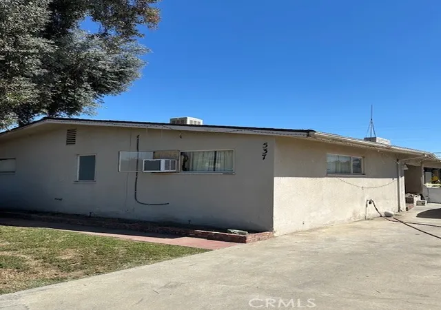 Homes for sale in Fresno, CA | 537 W University, Fresno, CA 93705 | MLS# FR26094320