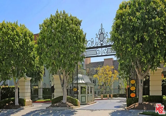 33rd image of 10112 Empyrean Wy #204, Los Angeles, CA 90067 | MLS# 26827857