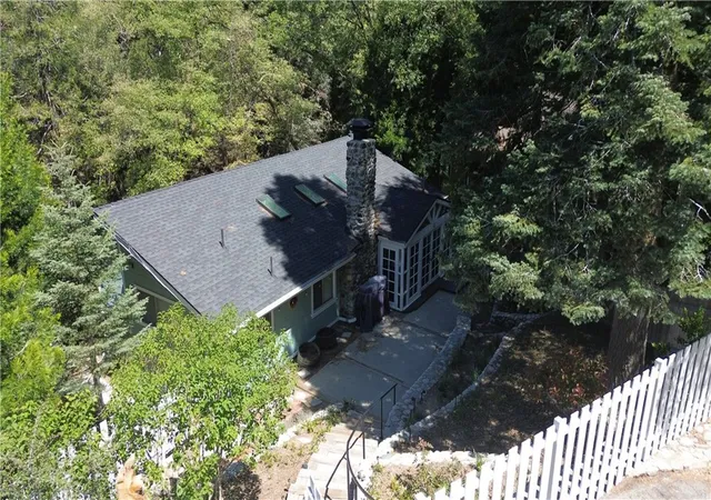 2nd image of 1076 Calanda, Crestline, CA 92325 | MLS# CV26087991