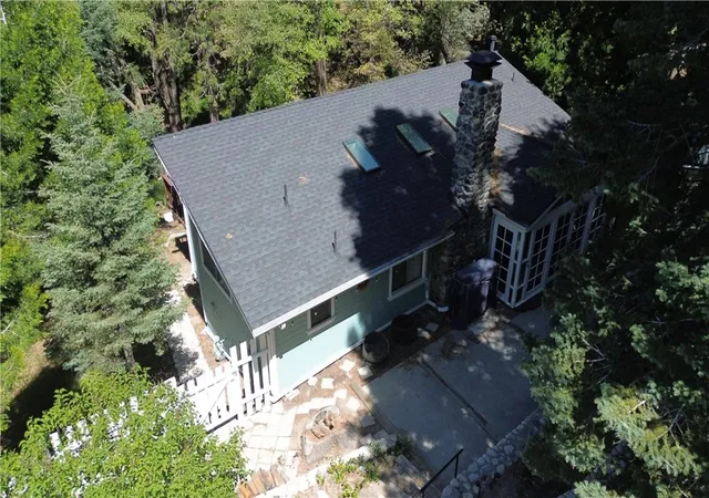 Photo 3 of Single family home for sale at 1076 Calanda, Crestline, CA 92325 | MLS# CV26087991 | Listing updated on 2026-07-06