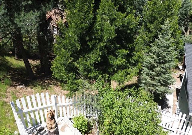 Photo 3 of Single family home for sale at 1076 Calanda, Crestline, CA 92325 | MLS# CV26087991 | Listing updated on 2026-10-06
