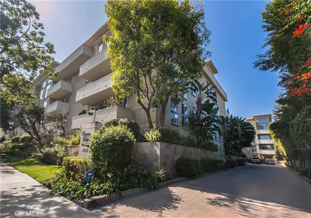 Homes for sale in Encino, CA | 4949 Genesta Ave #308, Encino, CA 91316 | MLS# SR26094527