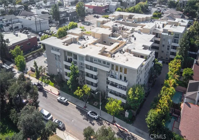 Homes for sale in Los Angeles, CA | 4949 Genesta Ave, Los Angeles, CA 91316