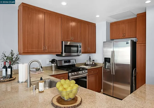 3rd image of 5855 Horton, Emeryville, CA 94608