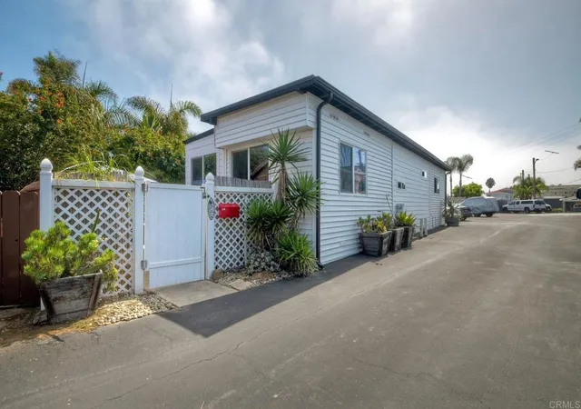 Homes for sale in Encinitas, CA | 170 Diana St #34, Encinitas, CA 92024 | MLS# NDP2604197