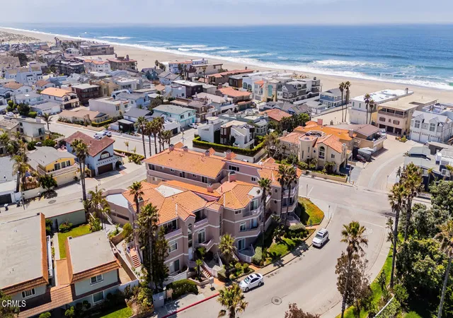 Photo 3 of Condo for sale at 1130 Mandalay Beach Rd, Oxnard, CA 93035 | MLS# V1-36132 | Listing updated on 2026-09-26