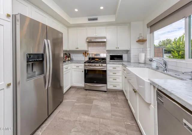 Photo 3 of Condo for sale at 3740 Summershore Ln, Westlake Village, CA 91361 | MLS# V1-36133 | Listing updated on 2026-09-24