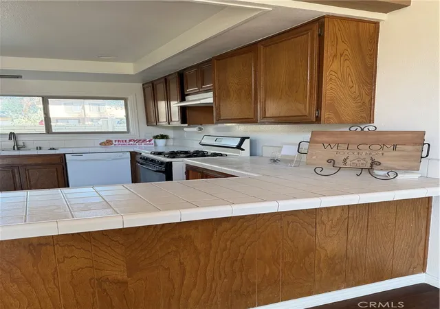 2nd image of 2618 N Tustin #D/34, Santa Ana, CA 92705 | MLS# PW26094664