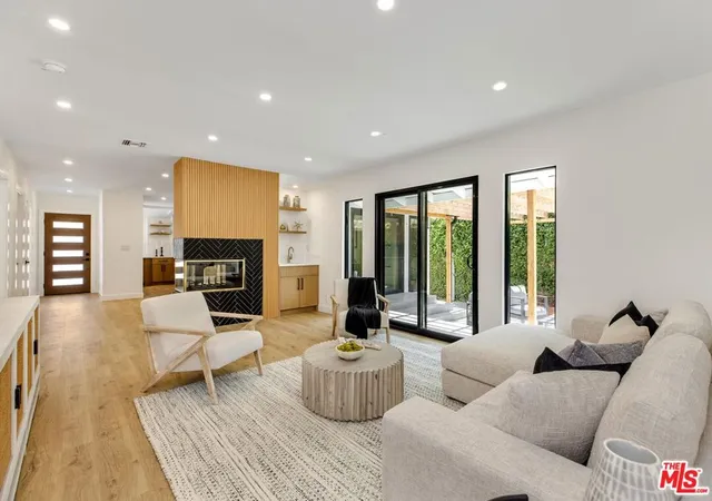 2nd image of 5517 Noble Ave, Sherman Oaks, CA 91411 | MLS# 26827723