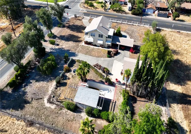 Photo 3 of Single family home for sale at 41531 Acacia, Hemet, CA 92544 | MLS# SW26088422 | Listing updated on 2026-10-03