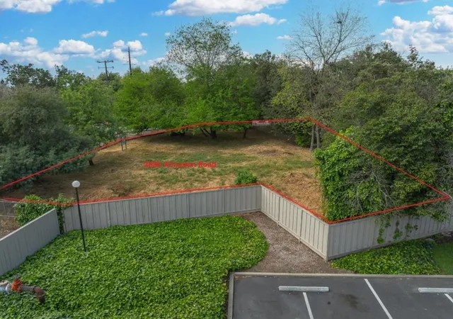 2nd image of 2080 Almaden Rd, San Jose, CA 95125 | MLS# ML82045507