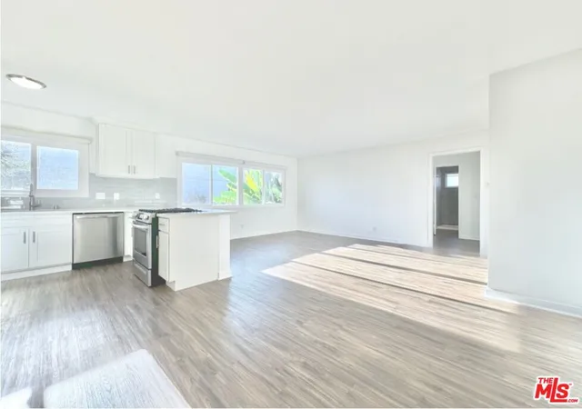 Homes for sale in Santa Monica, CA | 1323 11th St, Santa Monica, CA 90401 | MLS# 26828455