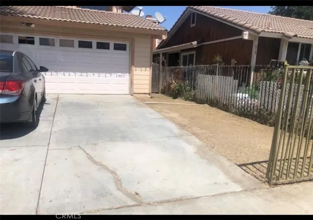 Photo 2 of Single family home for sale at 452 Cherry Vista Dr, Perris, CA 92571 | MLS# CV26094889 | Listing updated on 2026-05-09