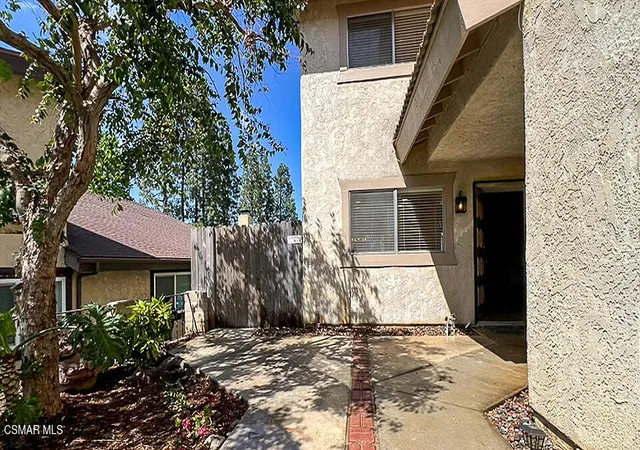 Homes for sale in Newbury Park, CA | 1815 Tipperary Ln, Newbury Park, CA 91320 | MLS# 226002016