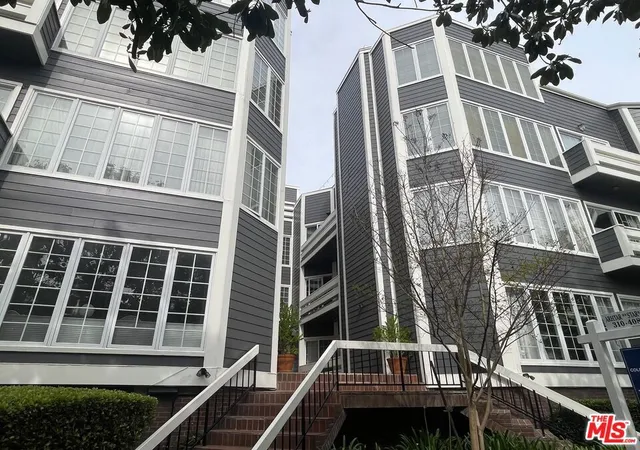 Photo 3 of Condo for sale at 1840 Veteran Ave #106, Los Angeles, CA 90025 | MLS# 26723087 | Listing updated on 2026-09-06