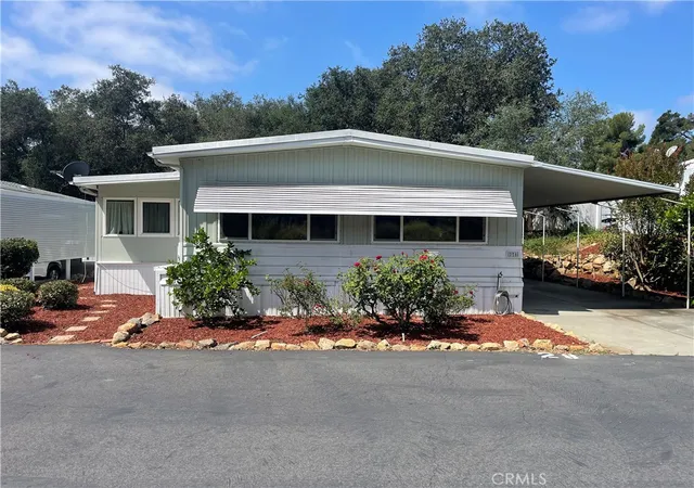 Homes for sale in Fallbrook, CA | 4747 Oak Crest Rd, Fallbrook, CA 92028