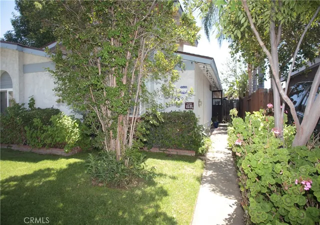 Photo 2 of Single family home for sale at 27502 Amethyst, Castaic, CA 91384 | MLS# SR26094970 | Listing updated on 2026-10-05