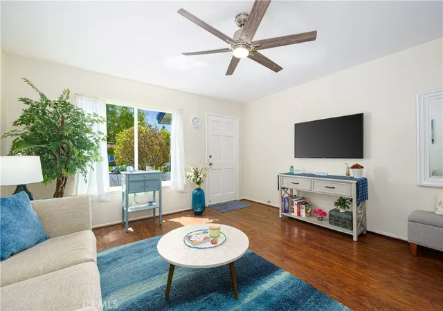Photo 3 of Townhouse for sale at 16518 Le Grande Ln, Huntington Beach, CA 92649 | MLS# OC26092800 | Listing updated on 2026-09-28