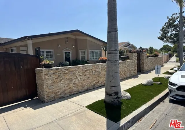Homes for sale in Inglewood, CA | 1130 E 66th St, Inglewood, CA 90302 | MLS# 26828311