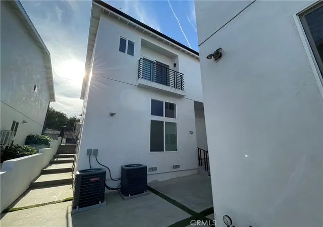 3rd image of 7125 S La Cienega, Los Angeles, CA 90045 | MLS# PV26094401