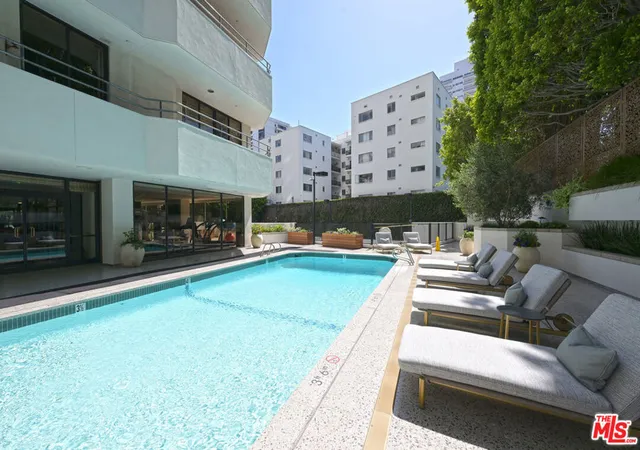 2nd image of 10601 Wilshire Blvd, Los Angeles, CA 90024