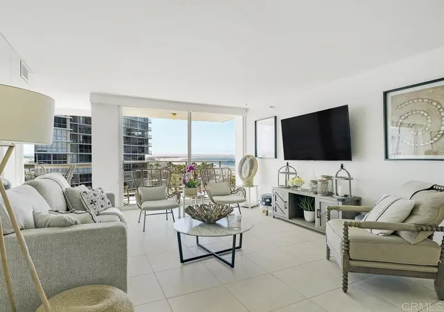 4th image of 1810 Avenida Del Mundo #609, Coronado, CA 92118 | MLS# PTP2603330
