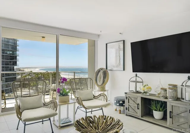 5th image of 1810 Avenida Del Mundo #609, Coronado, CA 92118 | MLS# PTP2603330