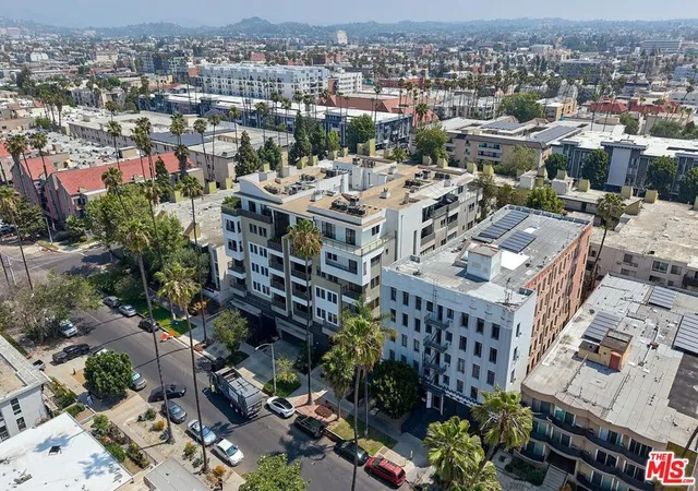 2nd image of 520 S Kingsley Dr, Los Angeles, CA 90020
