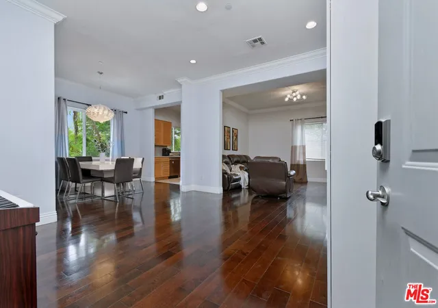 Homes for sale in Sherman Oaks, CA | 14315 Magnolia Blvd #101, Sherman Oaks, CA 91423 | MLS# 26828199