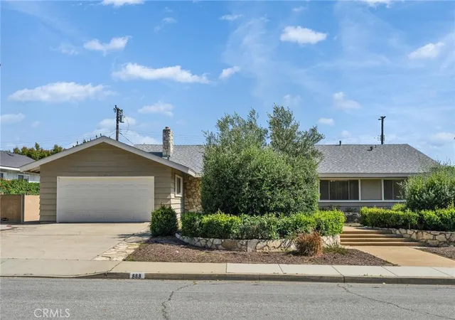 Homes for sale in Claremont, CA | 888 Syracuse, Claremont, CA 91711 | MLS# TR26095094