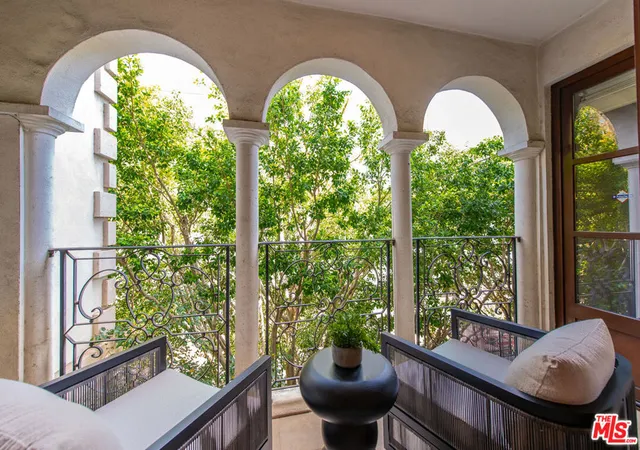 Homes for sale in Beverly Hills, CA | 9249 Burton Wy #305, Beverly Hills, CA 90210 | MLS# 26828193
