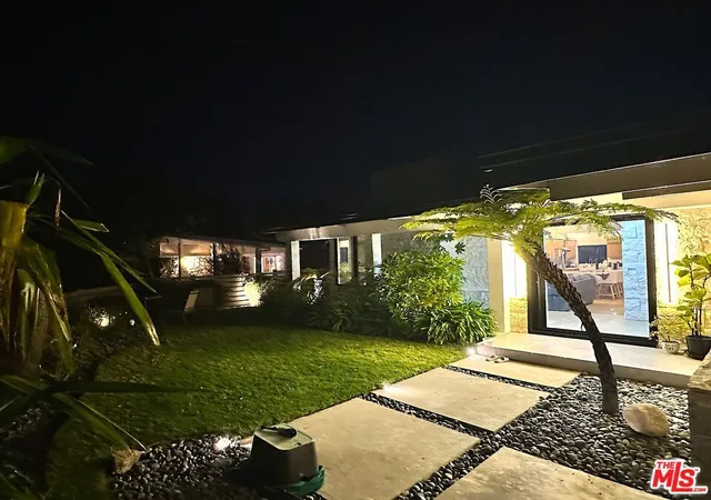 4th image of 1341 Charmel Pl, Pacific Palisades, CA 90272 | MLS# 26828195