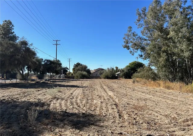 Photo 1 of Sale Pending at 26185 Pleasant Ave, Hemet, CA 92544 | MLS# RS26095160 | Listing updated on 2026-10-04