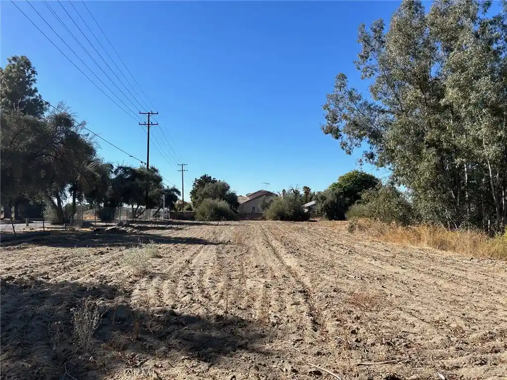 Photo 1 of Sale Pending at 26185 Pleasant Ave, Hemet, CA 92544 | MLS# RS26095160 | Listing updated on 2026-10-22