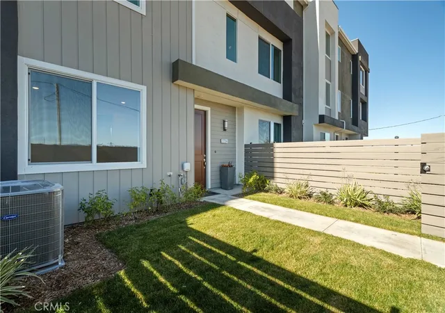 Homes for sale in Valencia, CA | 27318 Bear Creek Ln, Valencia, CA 91381 | MLS# IV26095162