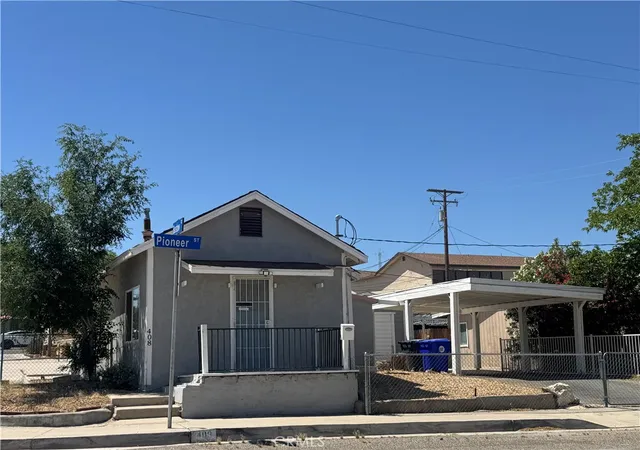 Photo 1 of Single family home for sale at 408 Pioneer St, Barstow, CA 92311 | MLS# HD26095192 | Listing updated on 2026-06-16