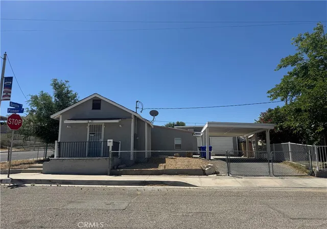 Photo 2 of Single family home for sale at 408 Pioneer St, Barstow, CA 92311 | MLS# HD26095192 | Listing updated on 2026-06-16