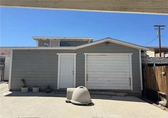 Photo 4 of Single family home for sale at 408 Pioneer St, Barstow, CA 92311 | MLS# HD26095192 | Listing updated on 2026-06-16