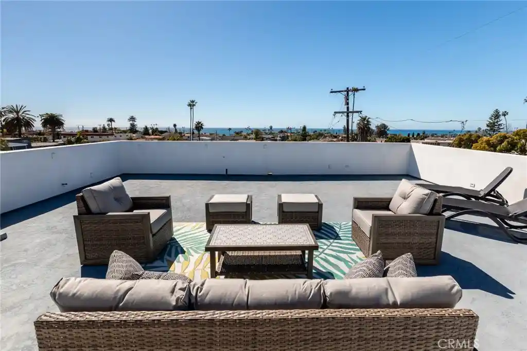 Listing Photo 1 - Condo for sale in 140 W Canada located at 140 W Canada, San Clemente, CA 92672 - Unit 140 W Canada