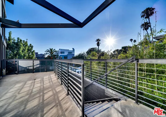 Homes for sale in Santa Monica, CA | 1447 11Th St, Santa Monica, CA 90401 | MLS# 26828629